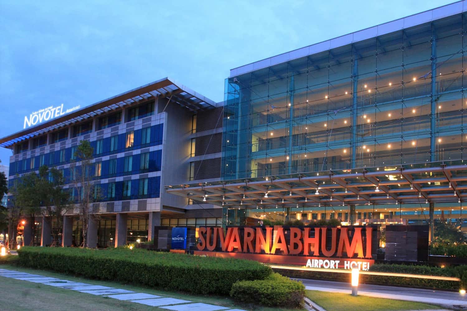 Khách sạn sân bay Suvarnabhumi