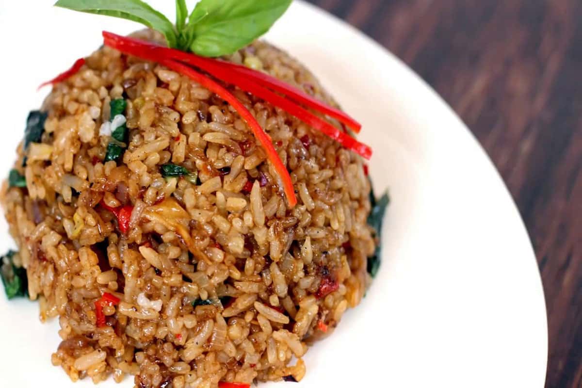 Khao Pad Nam Prik Narok