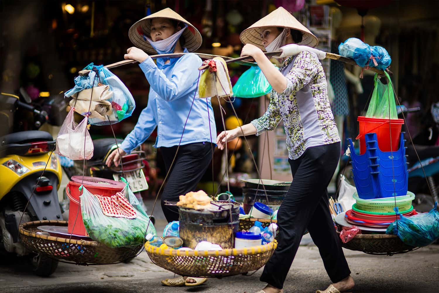 Quán hàng rong trên phố Bùi Viện