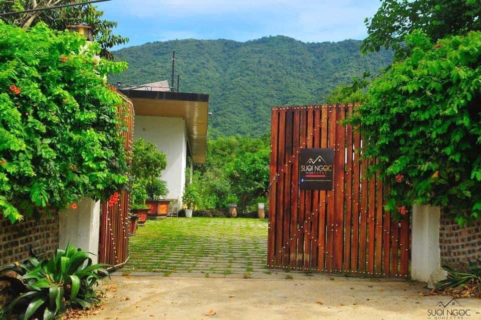 Suối Ngọc Homestay - Cánh cổng “thần kỳ”