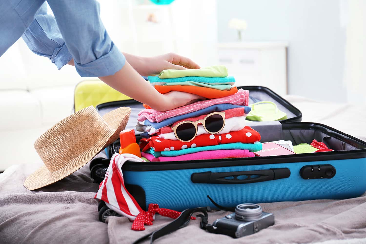 Du lịch Hạ Long cần mang theo gì và chú ý gì?