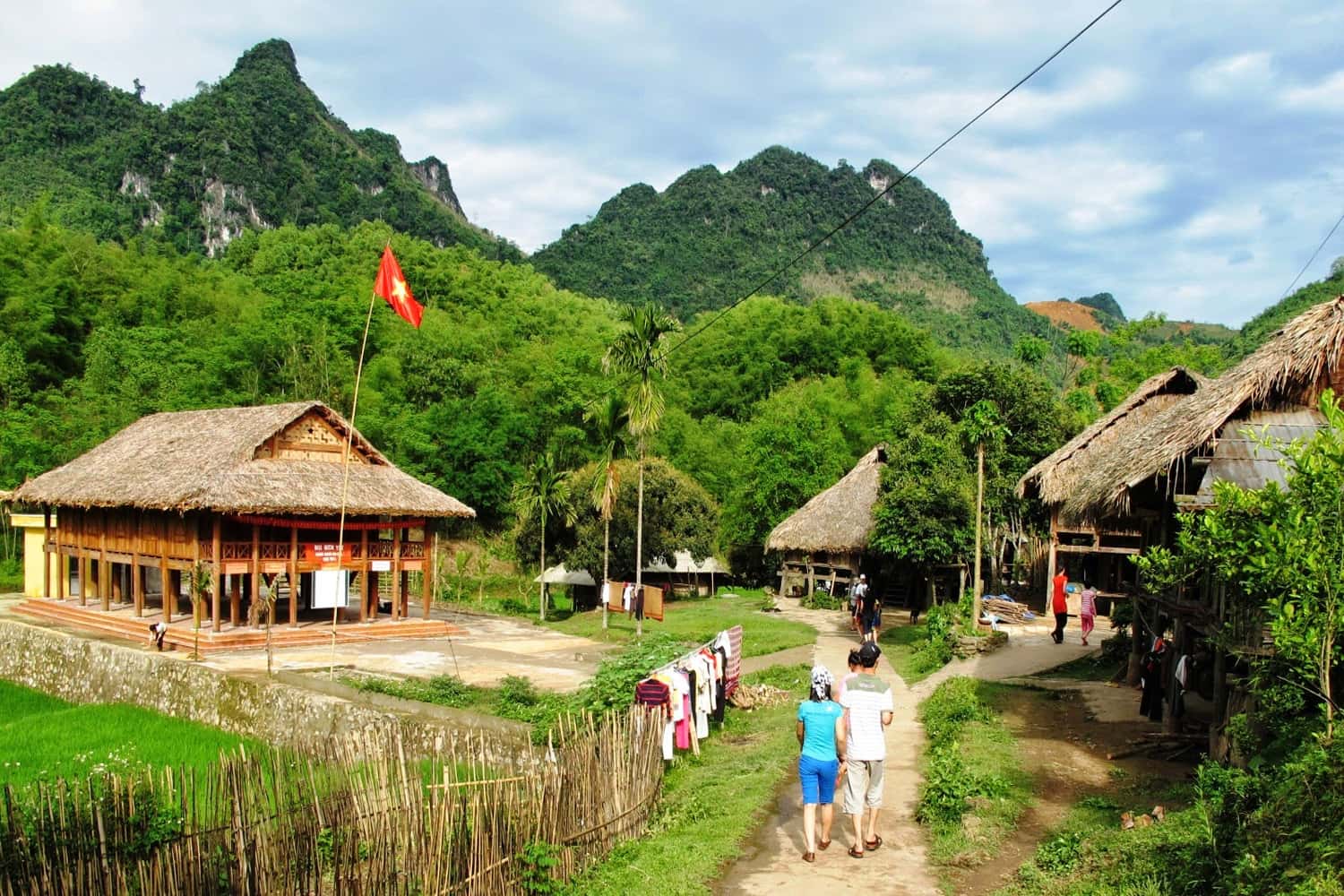 Khung cảnh bình yên ở Bản Văn