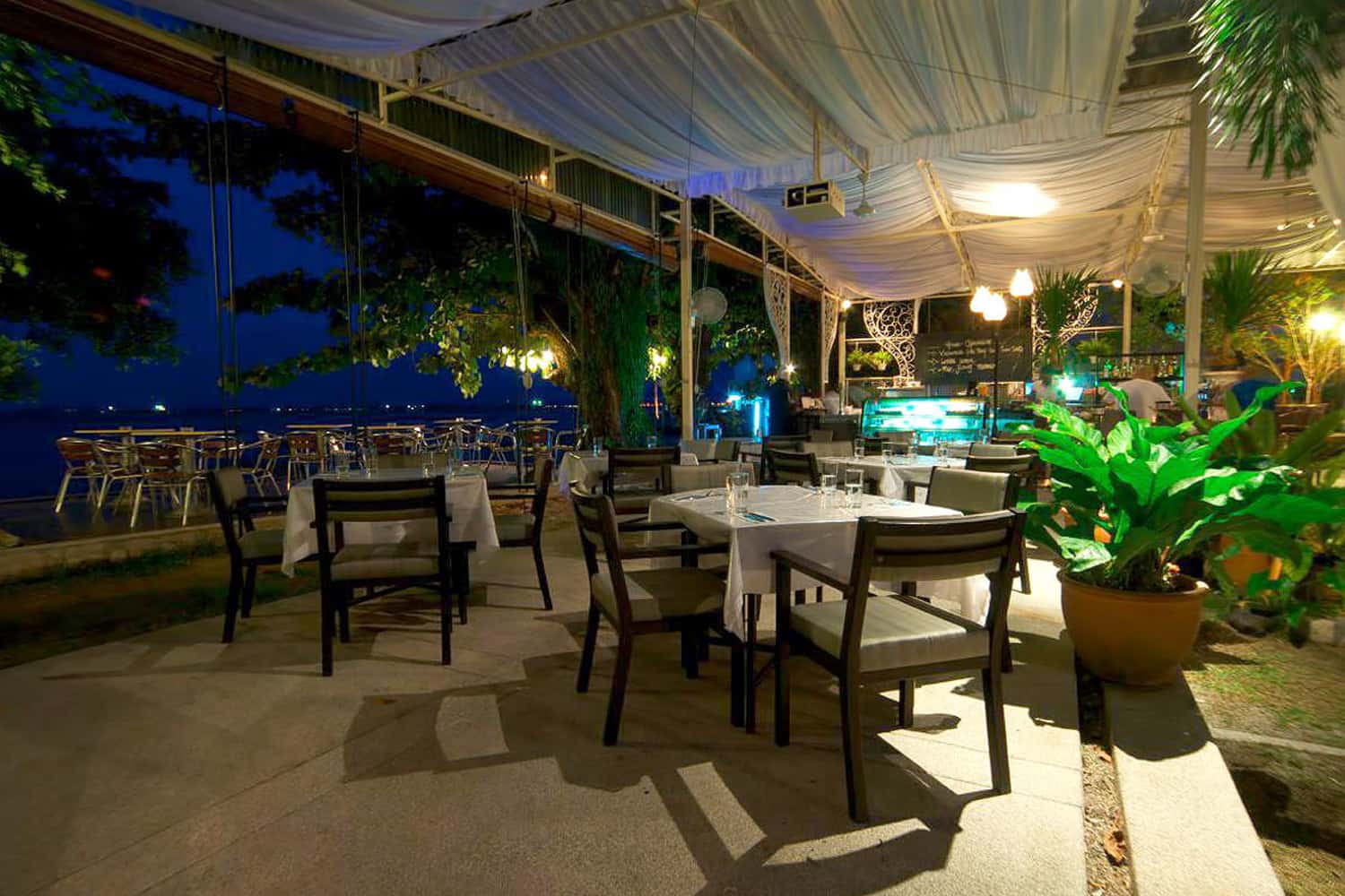 Beach Blanket Babylon tại George Town