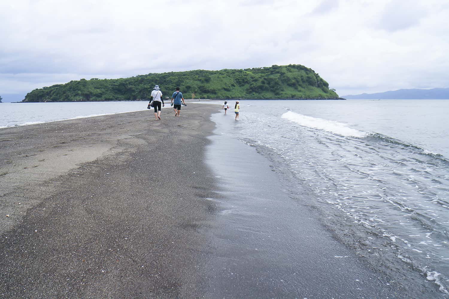 Tắm biển tại Kagoshima Prefecture