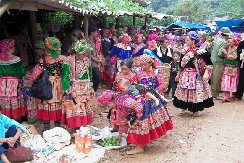Chợ phiên Tả Sìn Thàng - Điểm đến khó phai trong hành trình tìm về Điện Biên
