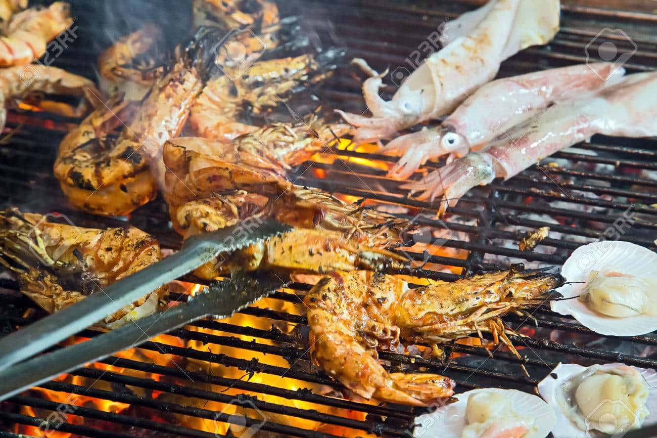 Những chú mực nướng, tôm nướng béo ngậy