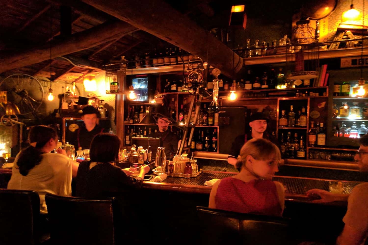 Thưởng rượu tại quán bar đỉnh nhất Kyoto 