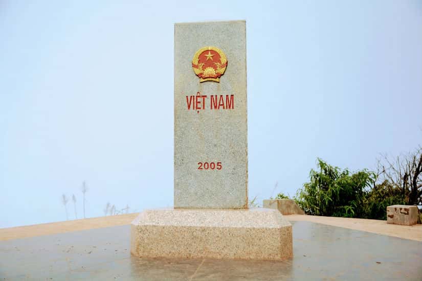 Cột mốc số 0 tại điểm cực Tây - A Pa Chải - Điện Biên