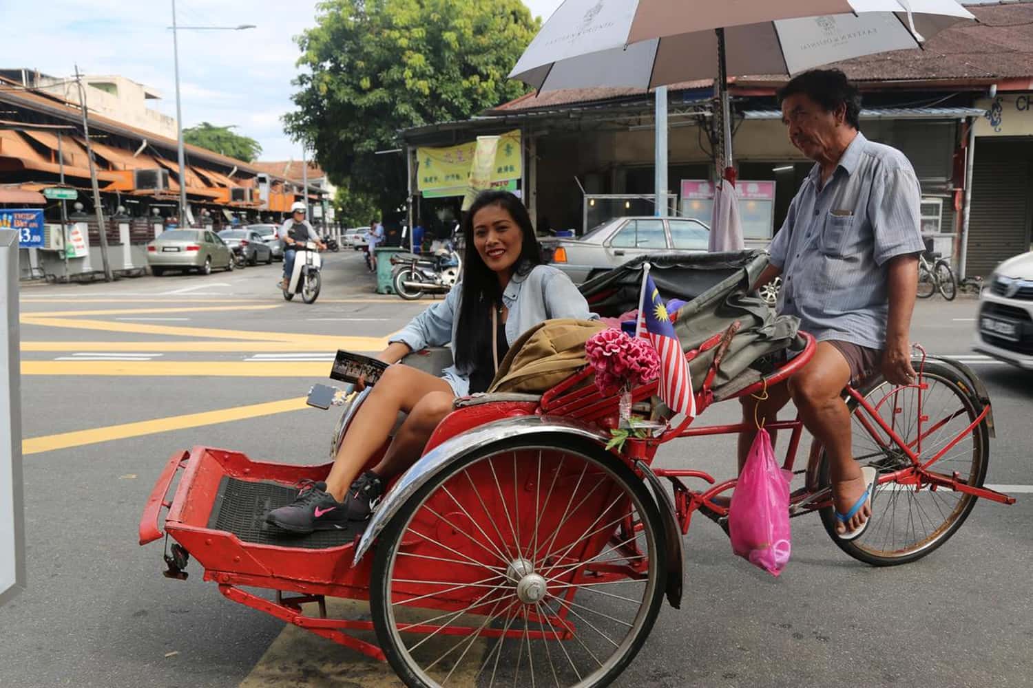 Đi tham quan bằng trishaw