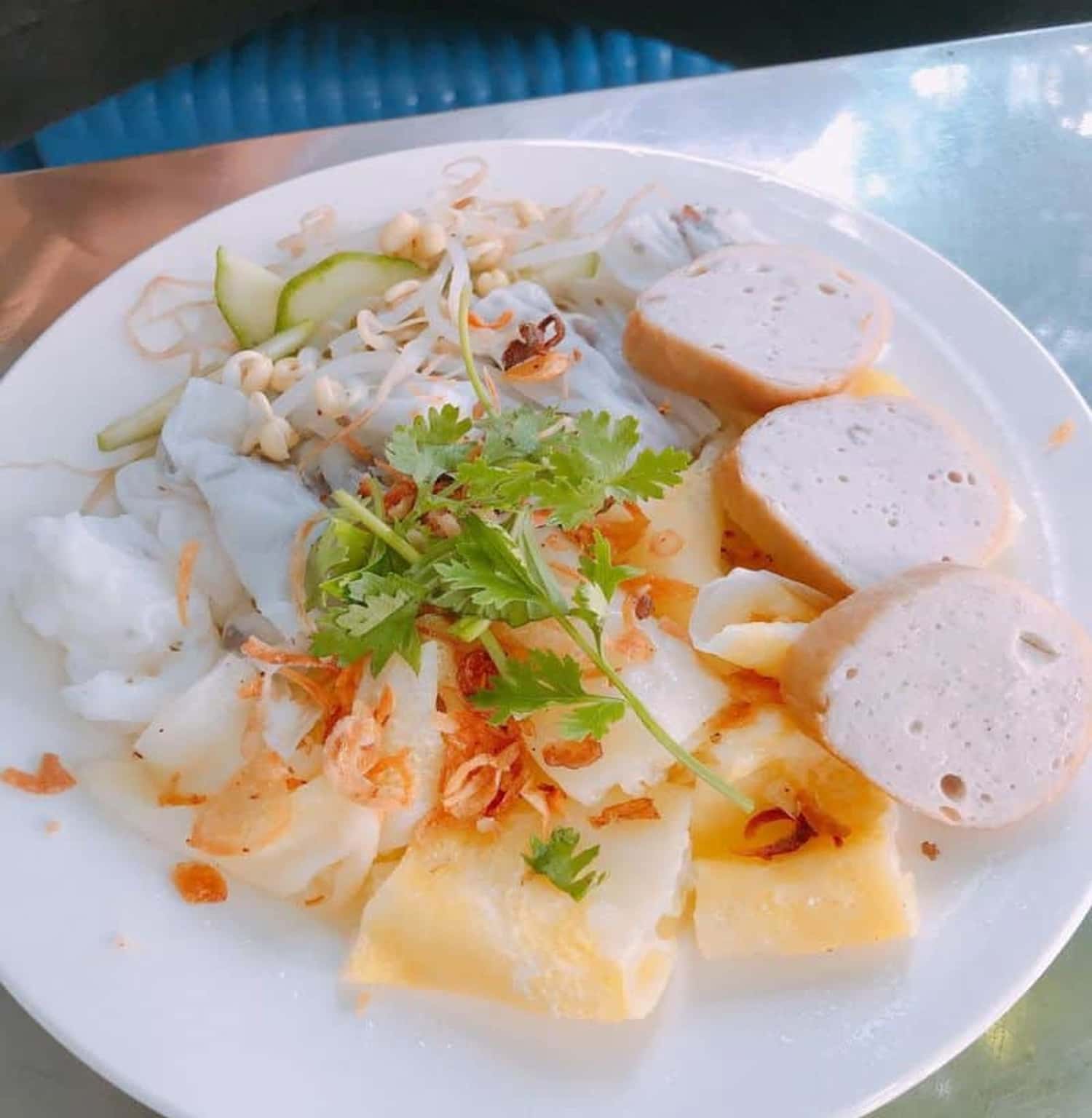 Bánh cuốn trứng
