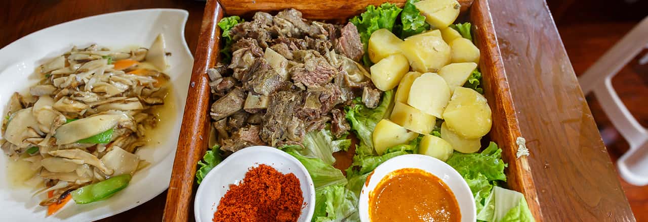 Top 6 món ăn “phải thử” khi đến Cửu Trại Câu