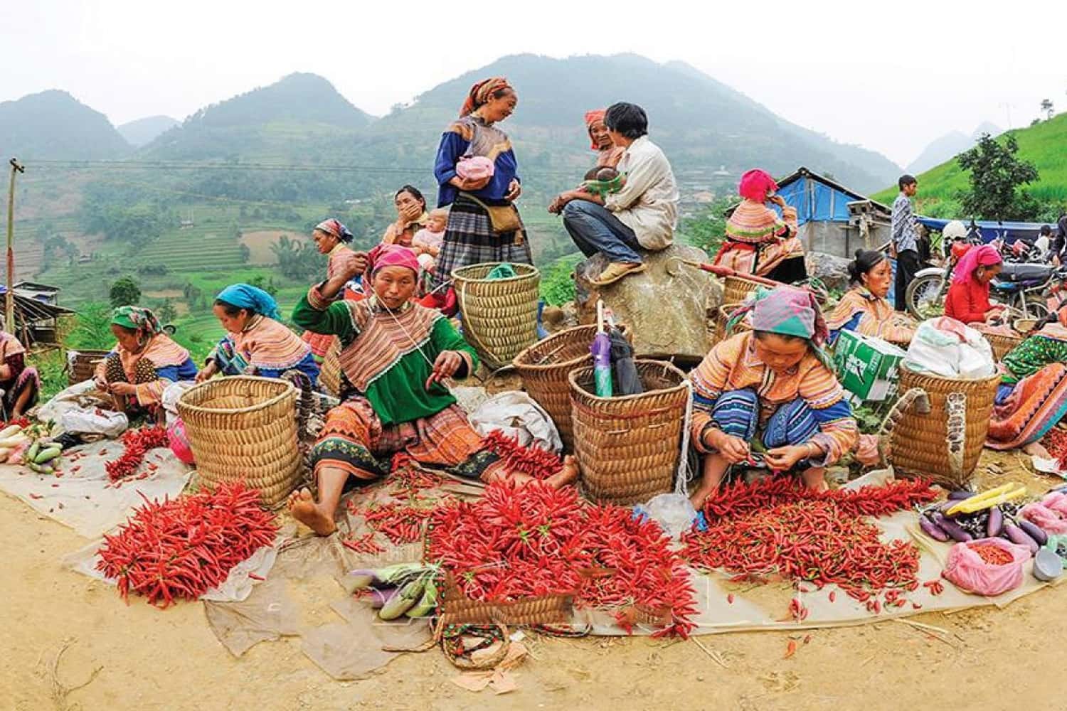 Chợ phiên đã trở thành nét sinh hoạt văn hóa đặc trưng ở Hà Giang