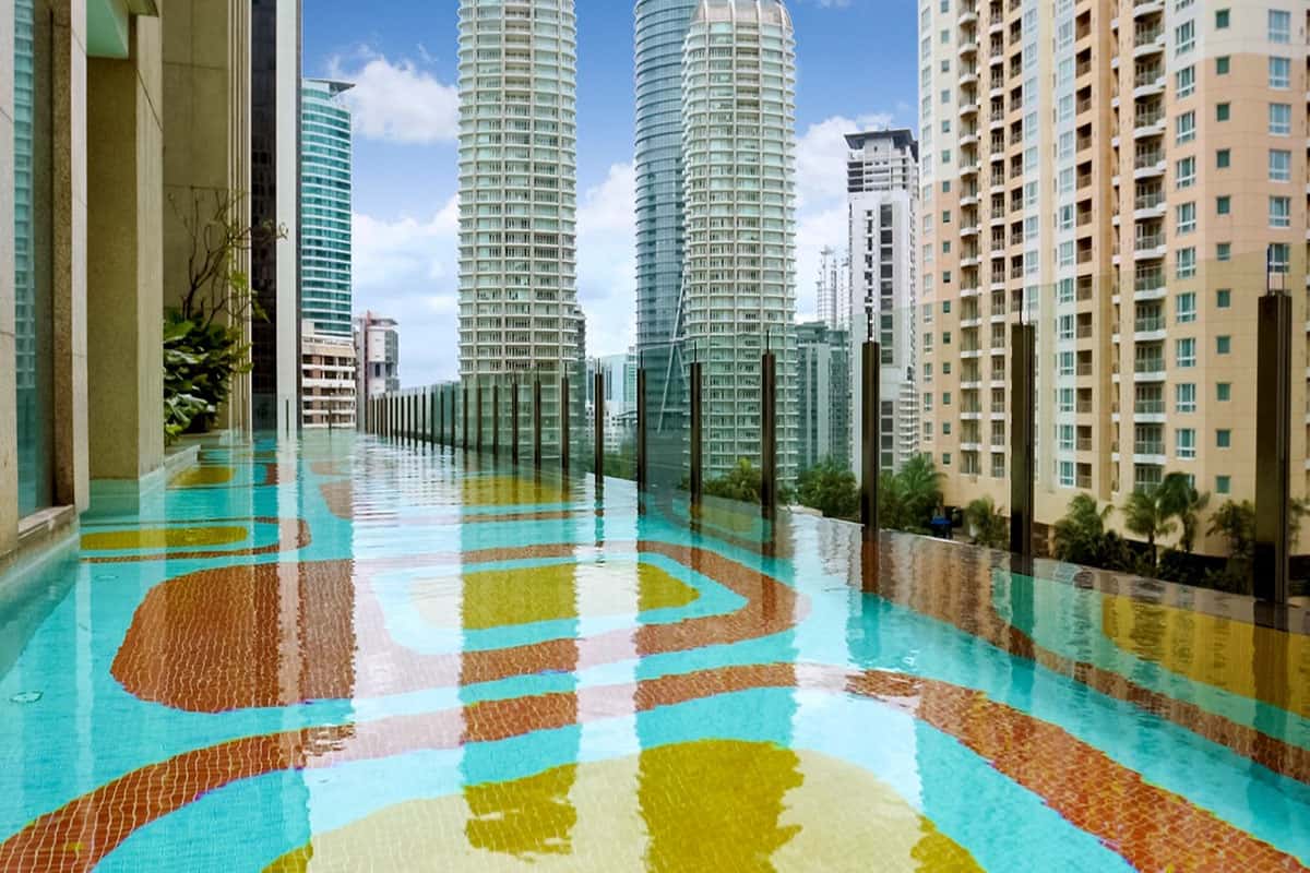  Bể bơi tại khách sạn GTower