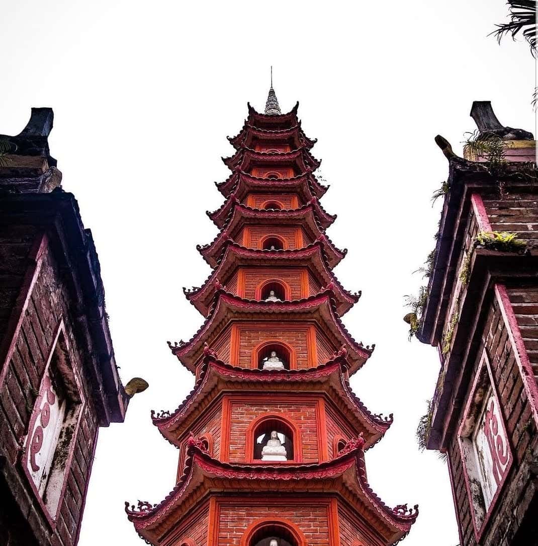 chua tran quoc dia diem vui choi cuoi tuan o ha noi