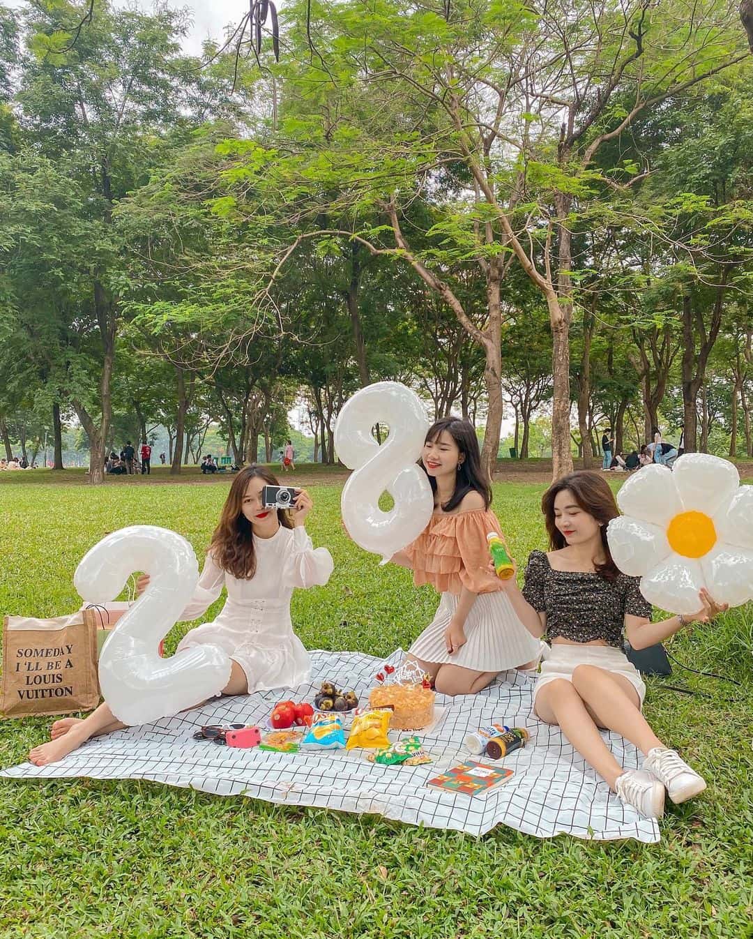 justfly cong vien yen so hanoi