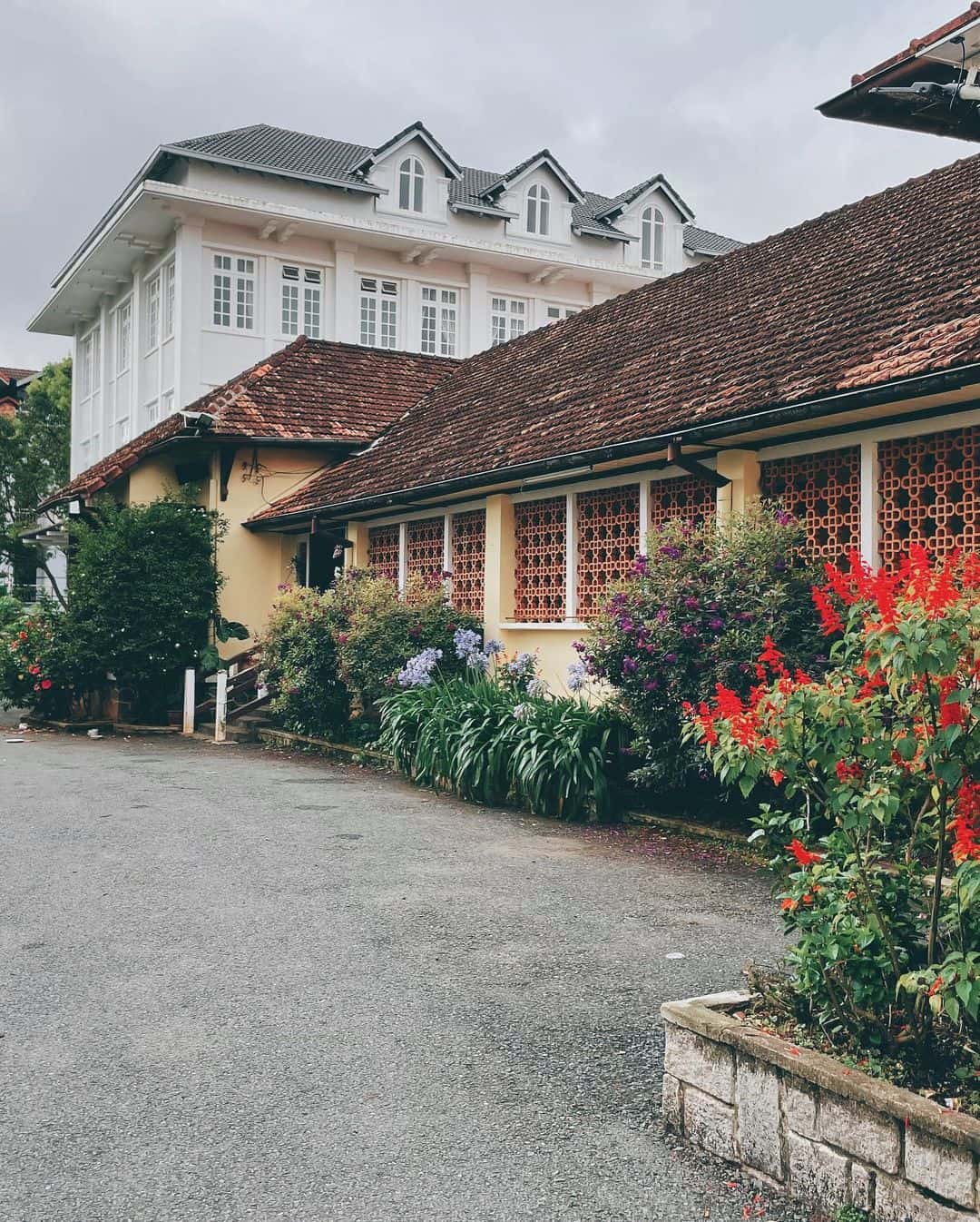 justfly nha tho chinh toa da lat