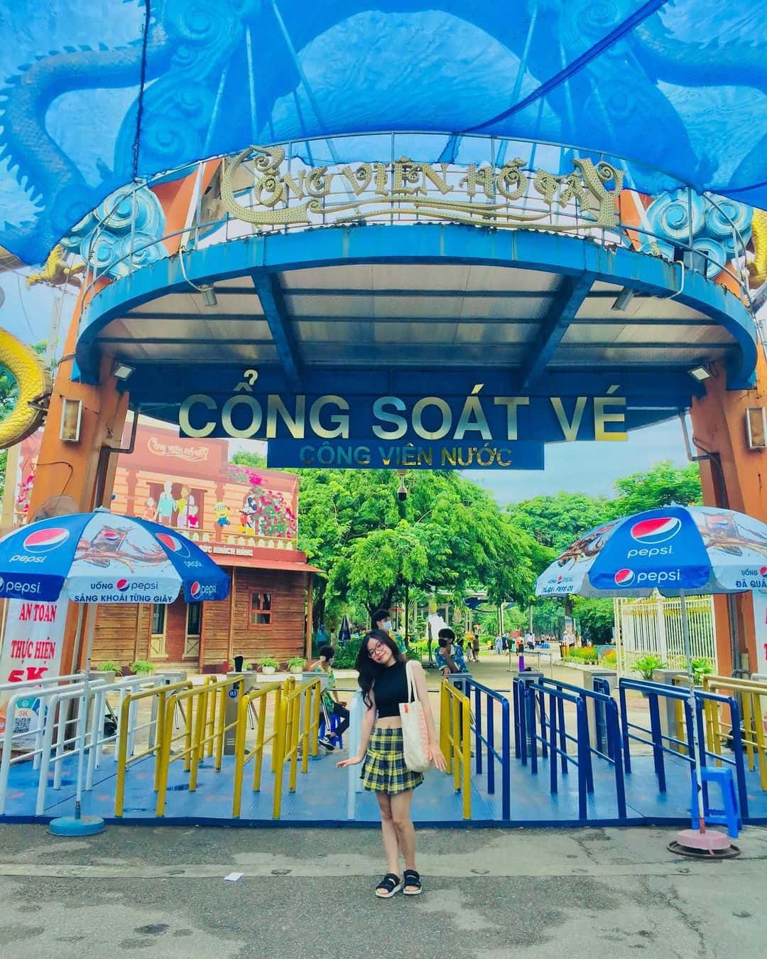 justfly cong vien nuoc ho tay hanoi