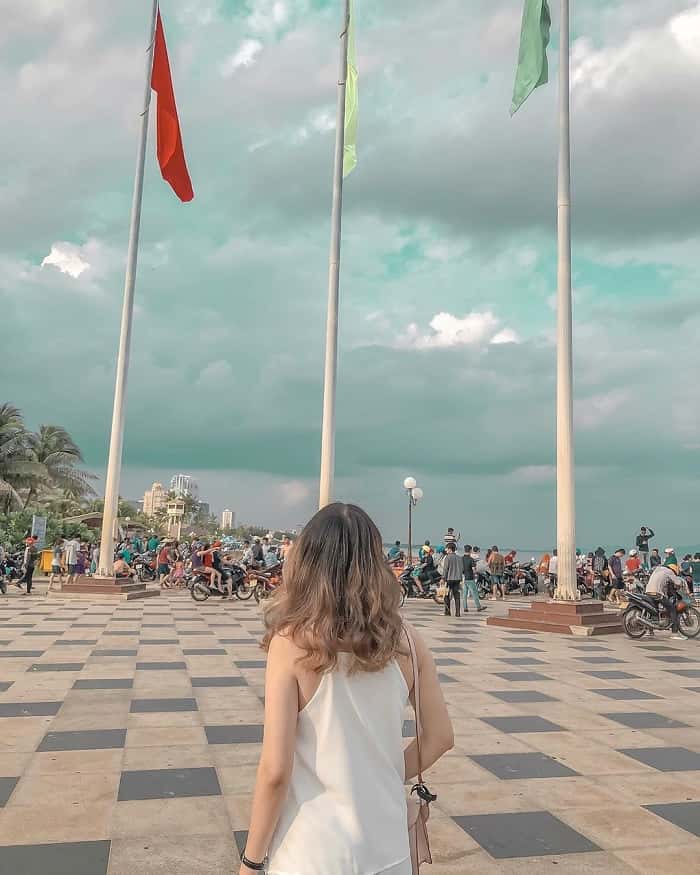 quang truong huong dan du lich bai sau vung tau