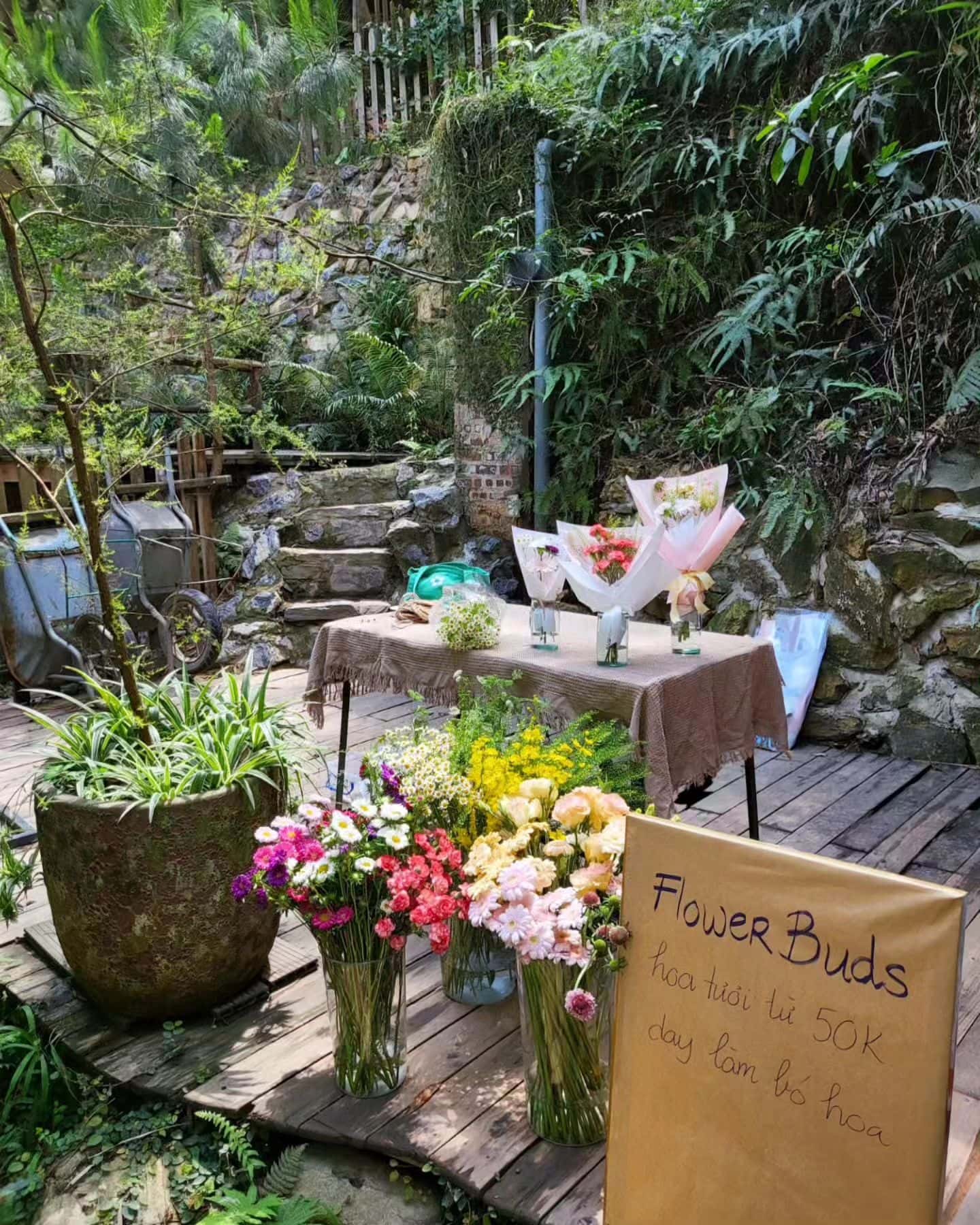 Quầy bán hoa & workshop