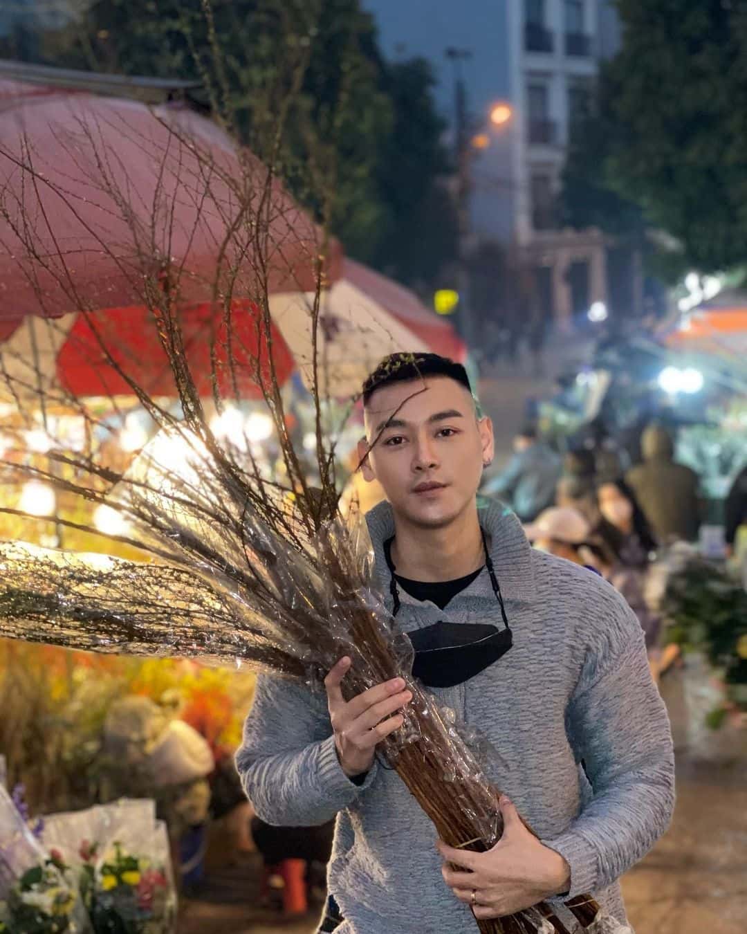justfly cho hoa quang ba hanoi
