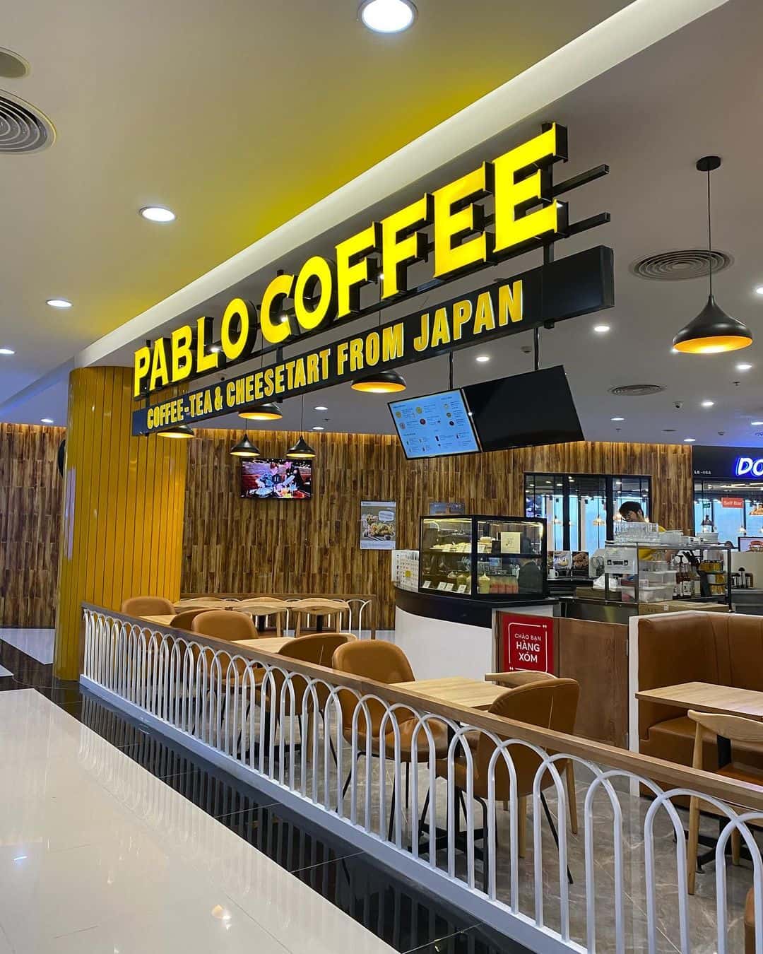 justfly vincom pham ngoc thach