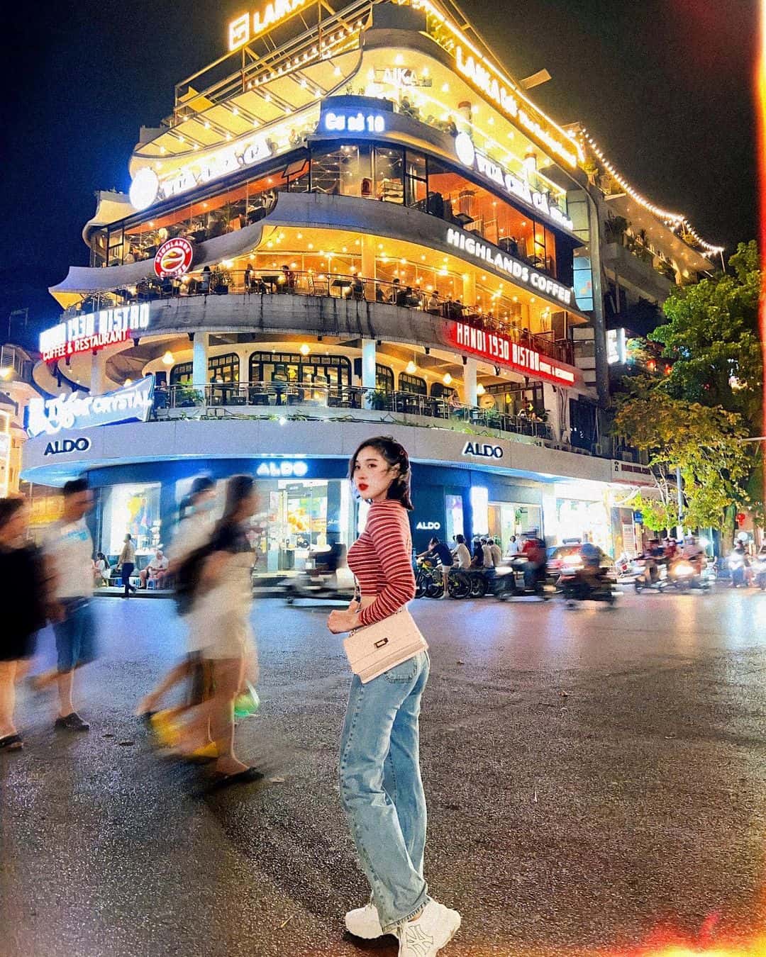 justfly quang truong dong kinh nghia thuc hanoi