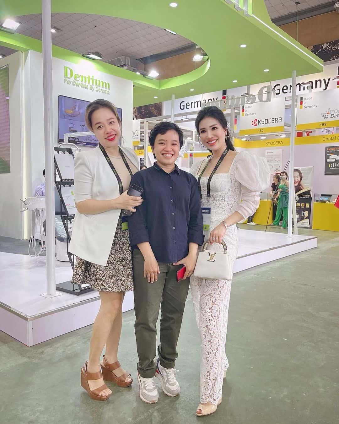 justfly cung van hoa lao dong huu nghi viet xo hanoi