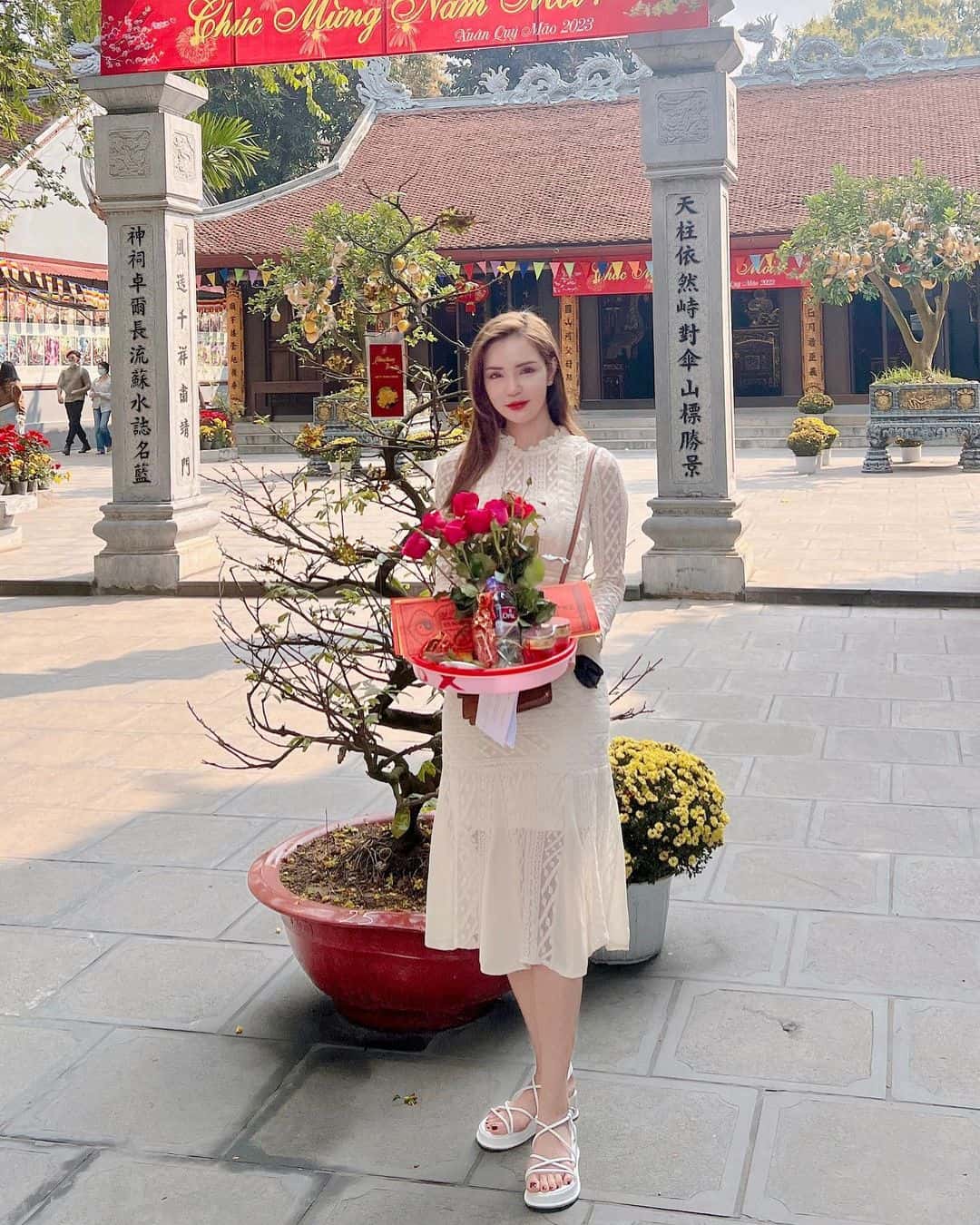 justfly chua ha hanoi
