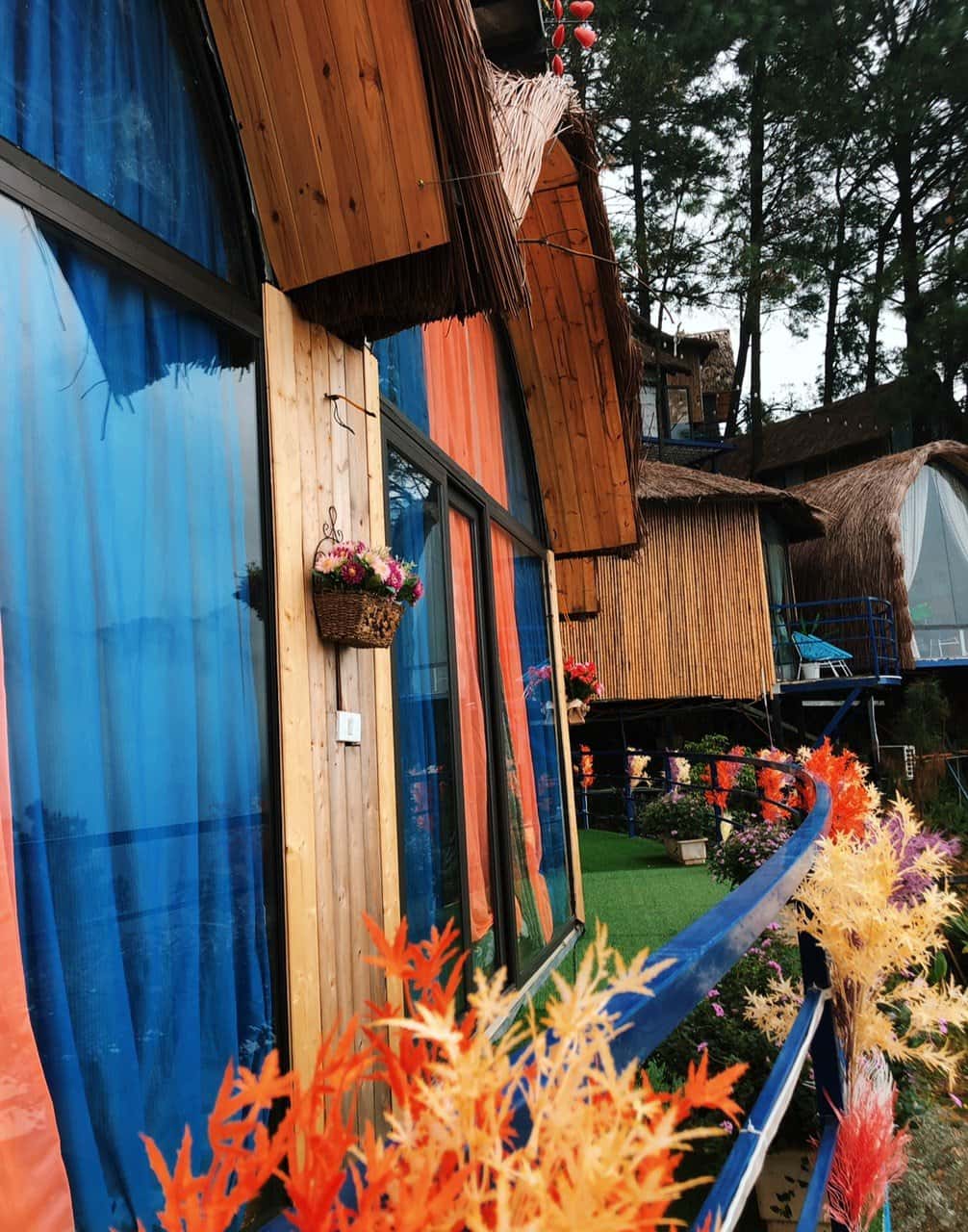 justfly nha vom khu doi thong poko ecolodge tam dao