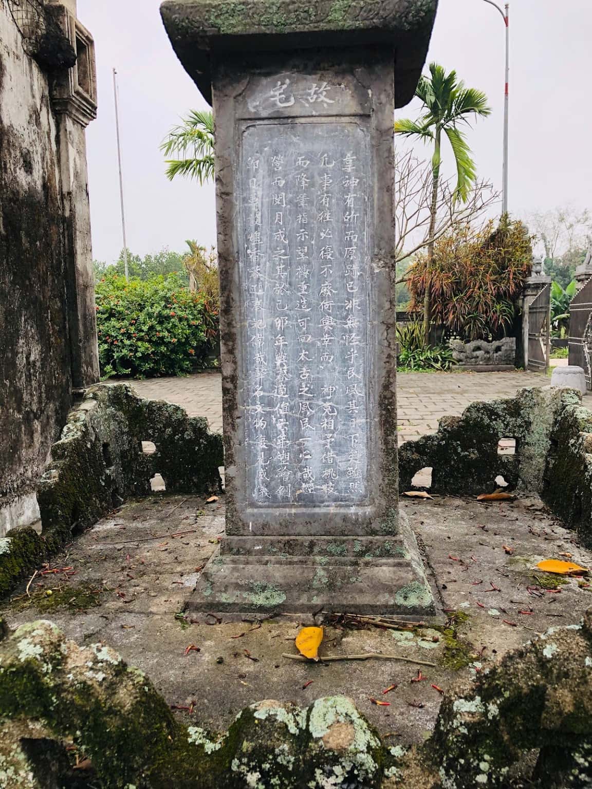 den tho thanh nguyen chua bai dinh ninh binh