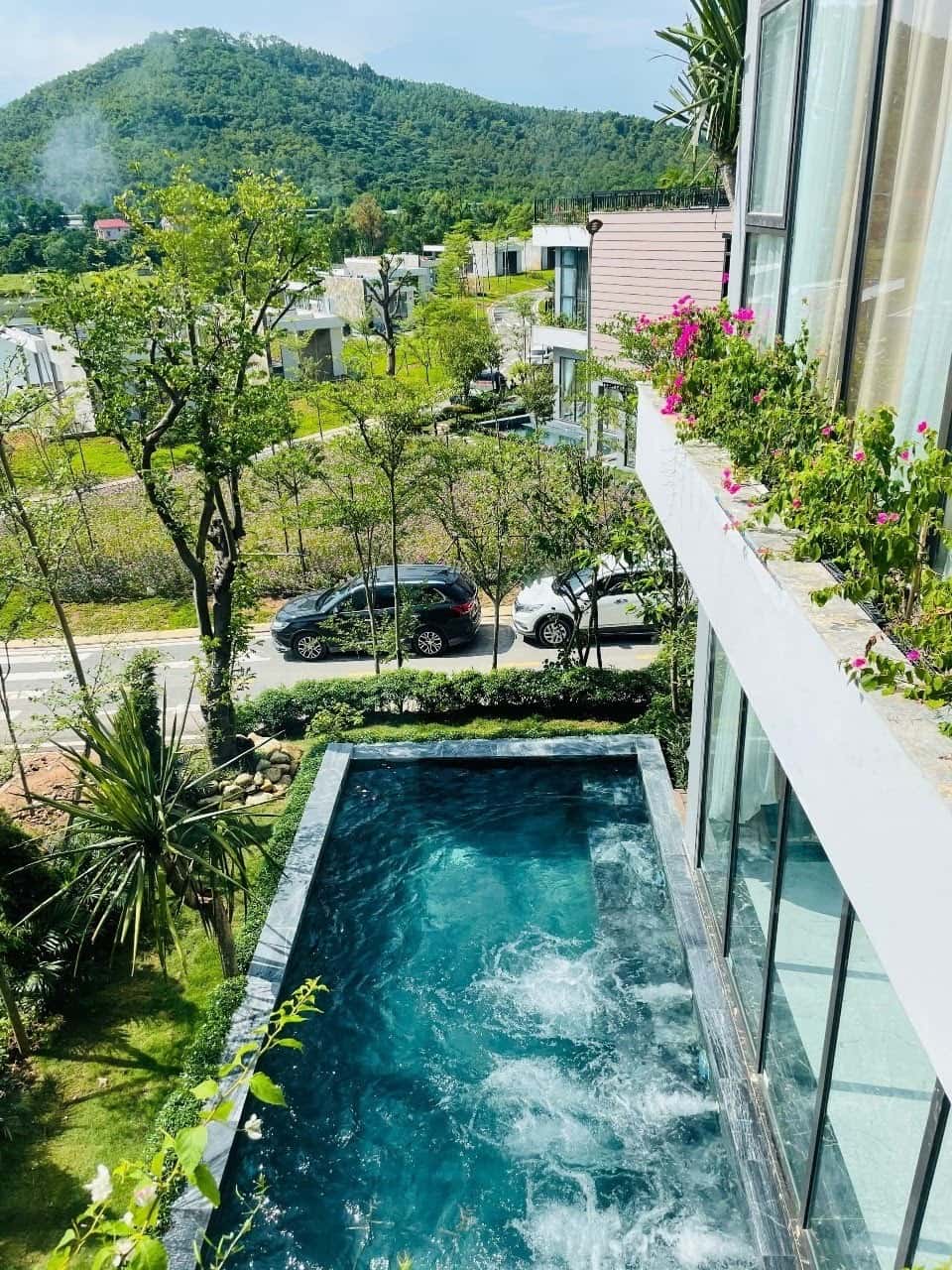 Bể bơi riêng  