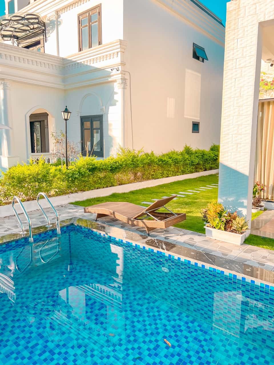 justfly biet thu hoa lan la saveur de hoa binh