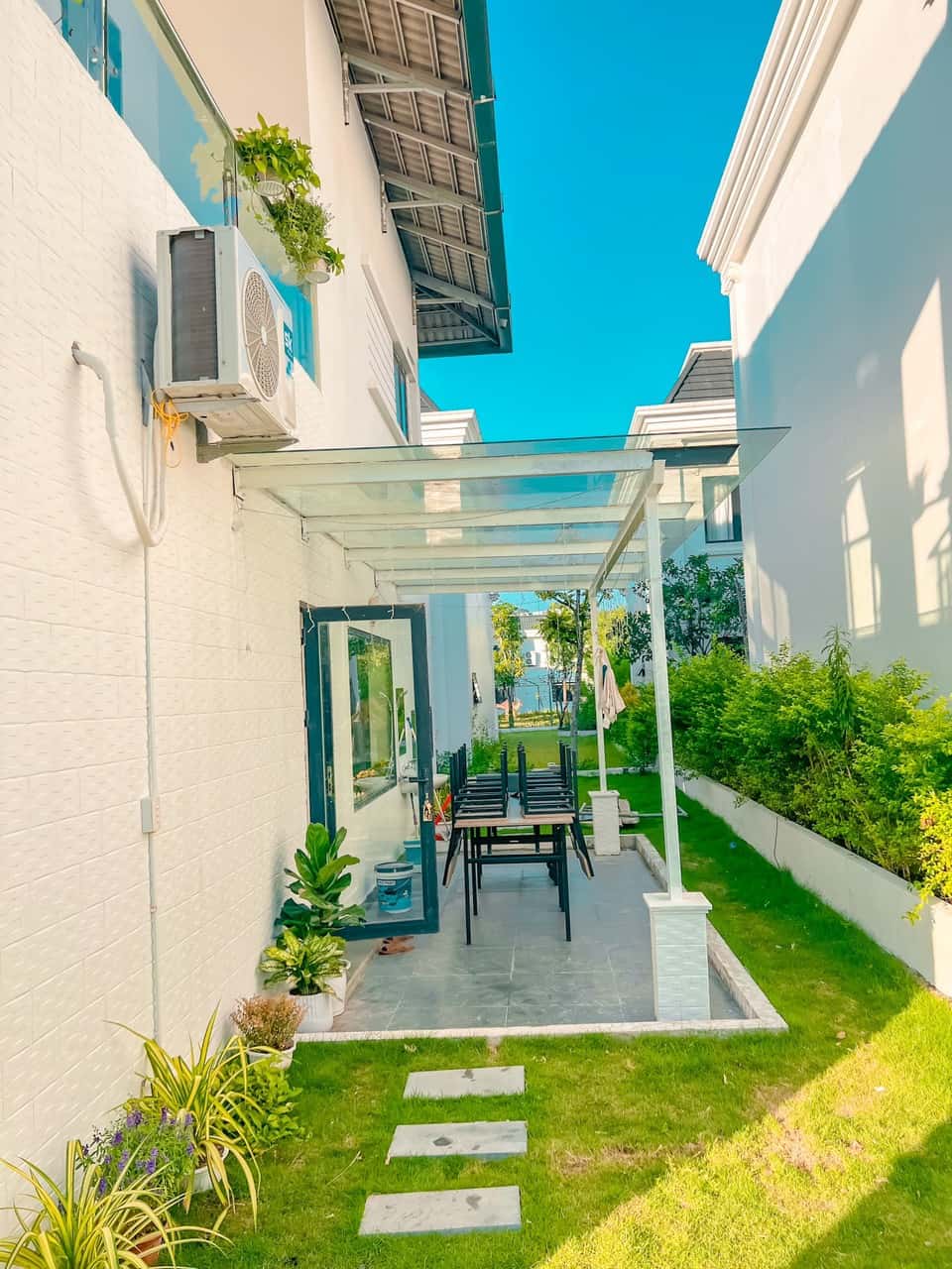 justfly biet thu hoa lan la saveur de hoa binh