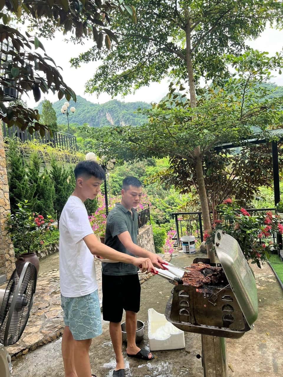 justfly an nhien garden hoa binh