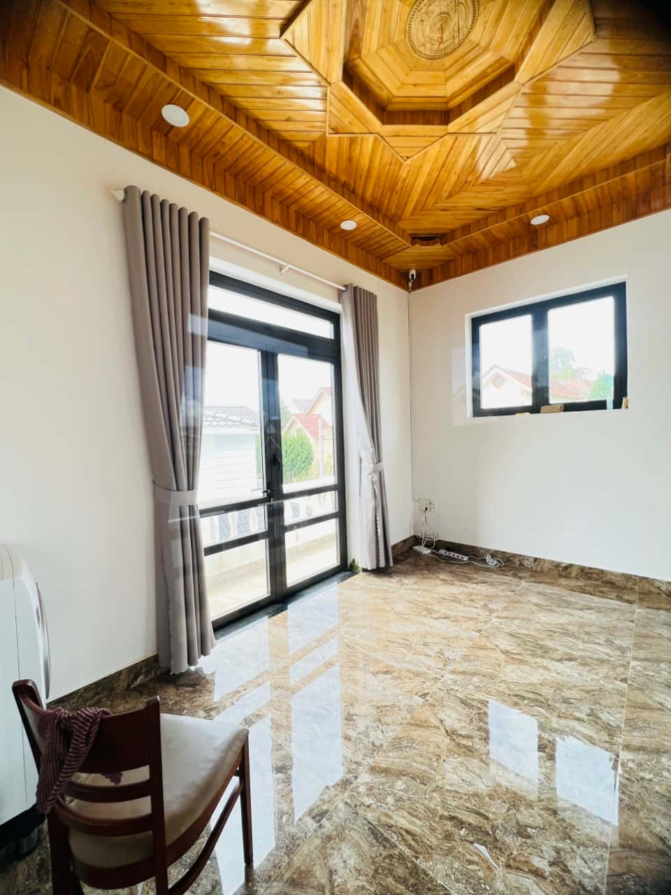 justfly dolphin villa da lat