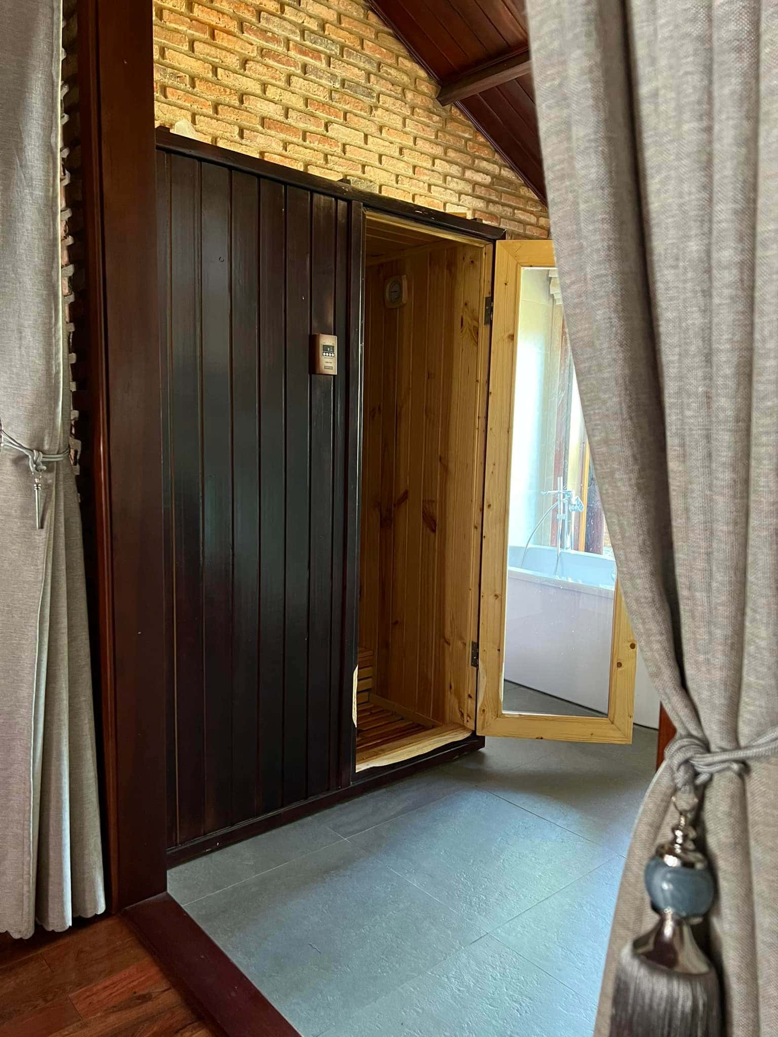 justfly happy room da lat