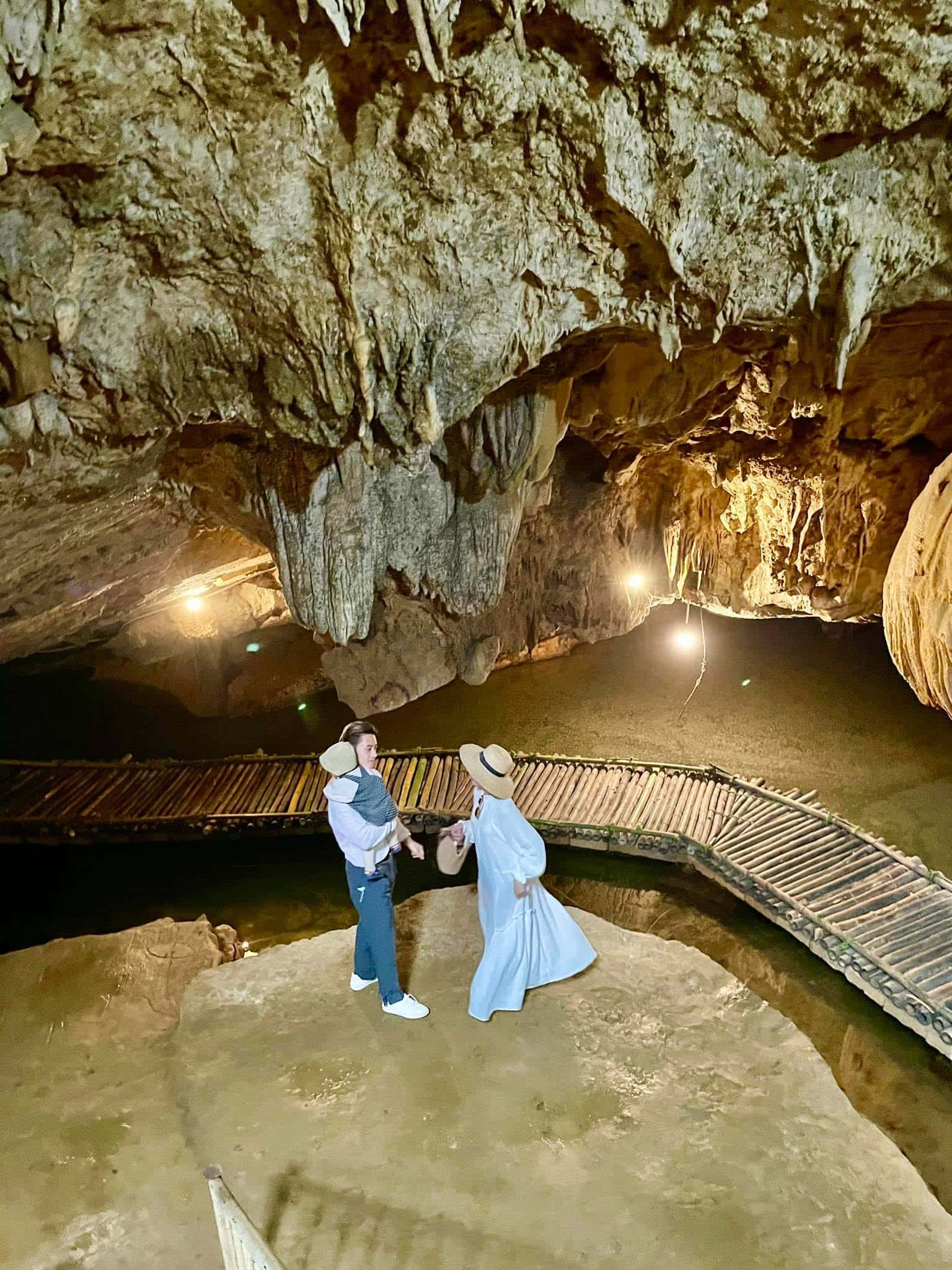 justfly thung nham resort ninh binh