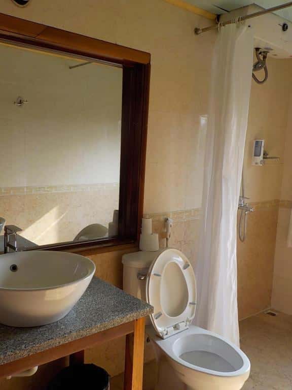justfly family room chez loan hotel ninh binh