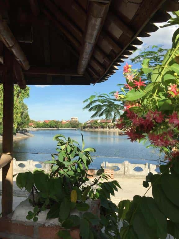 justfly tam coc lake view homestay ninh binh