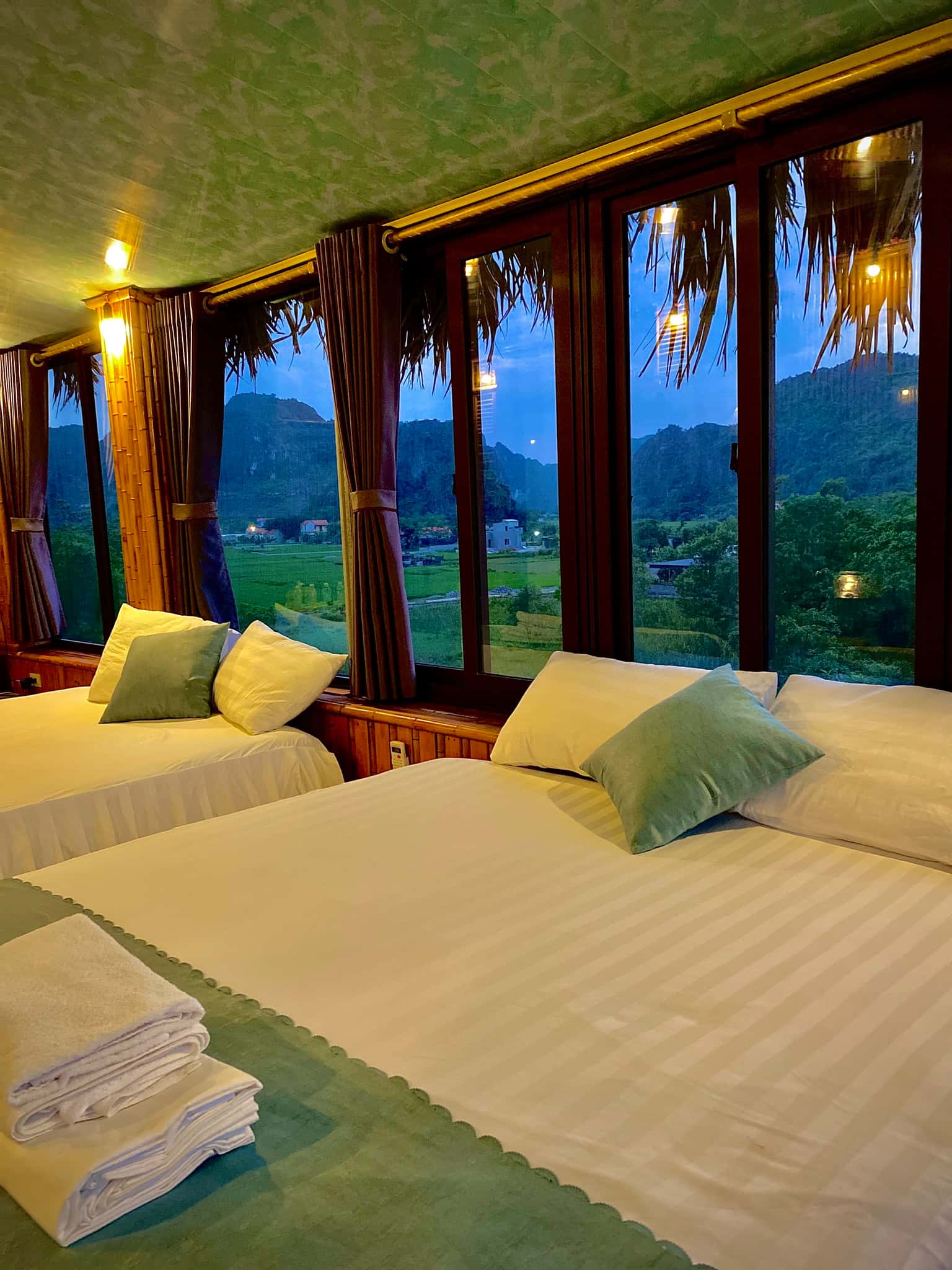 justfly phong family hang mua bamboo homestay 