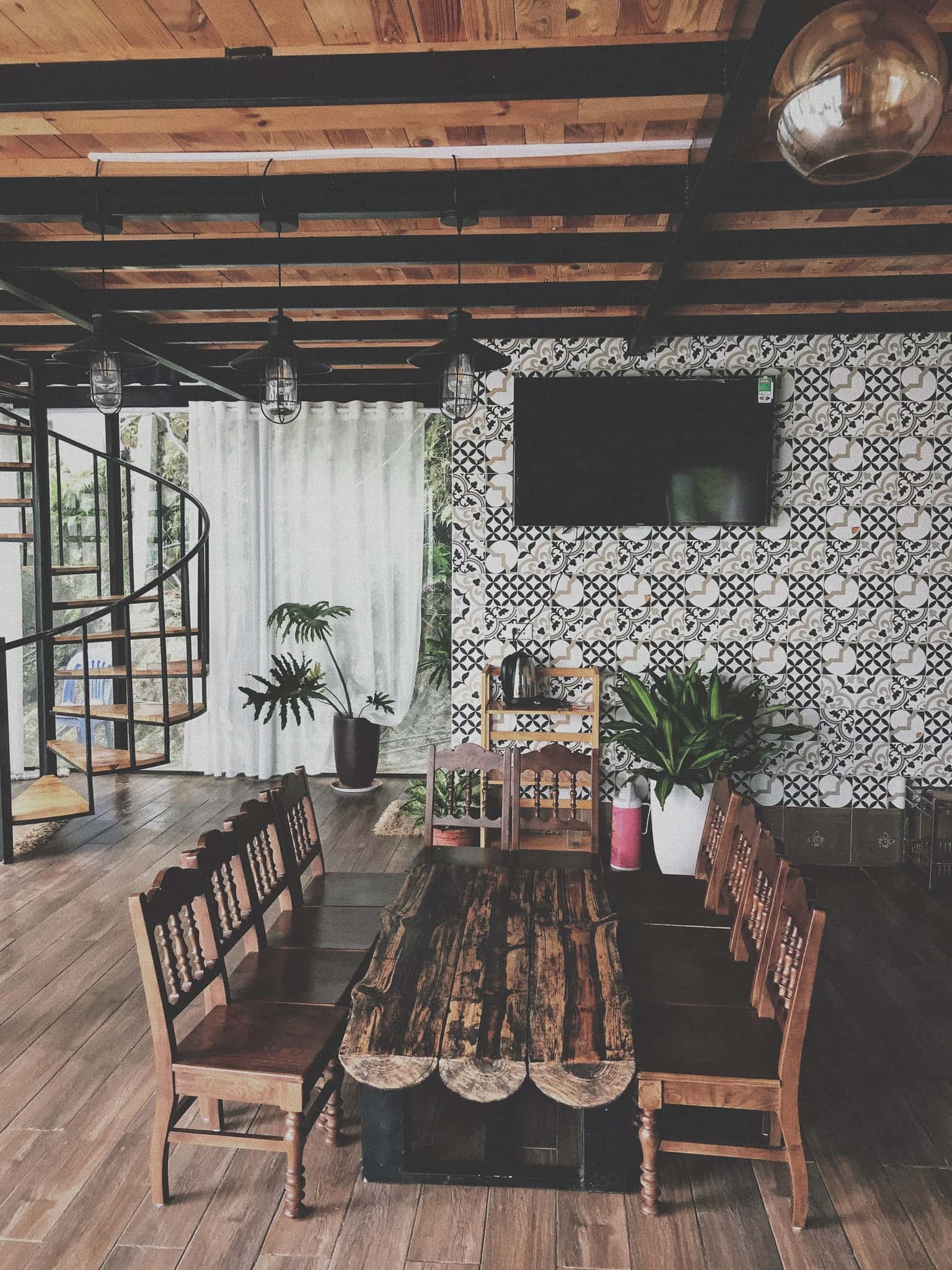 nha ong khoi bach xanh house tam dao
