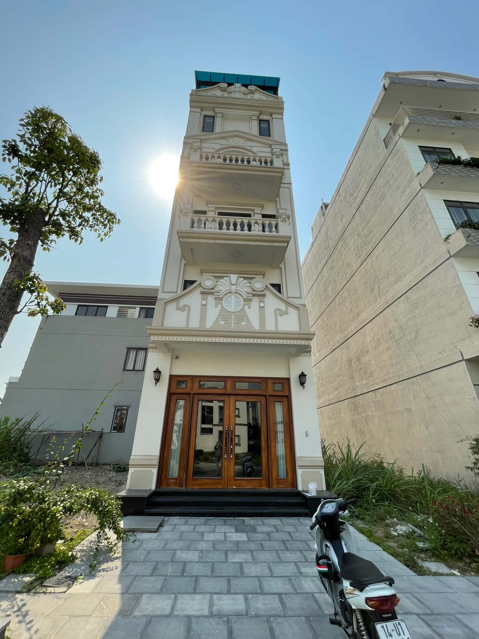tt8 03 beverly hill ha long