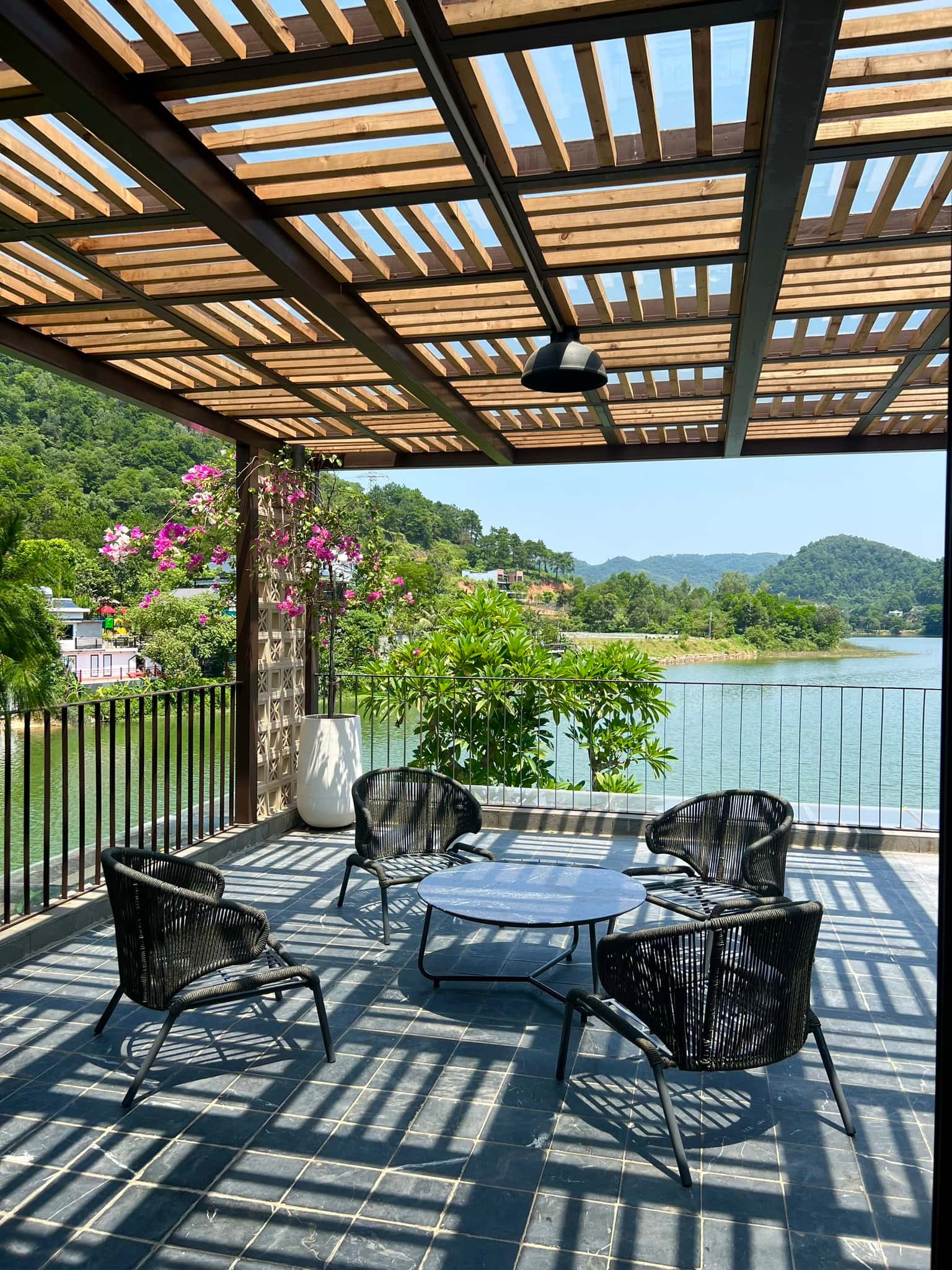 island house ii villa ho dong do soc son