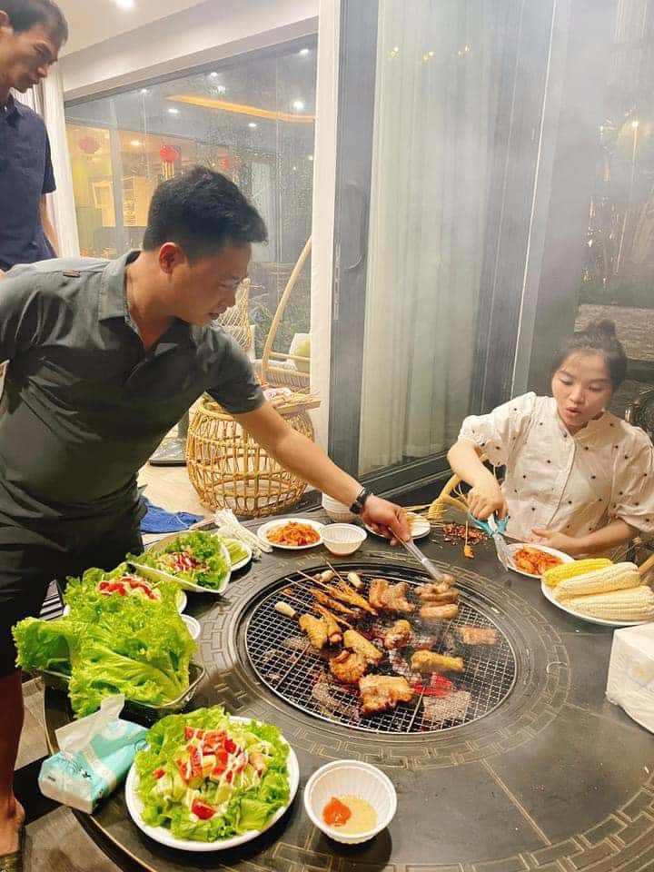 Bàn BBQ 