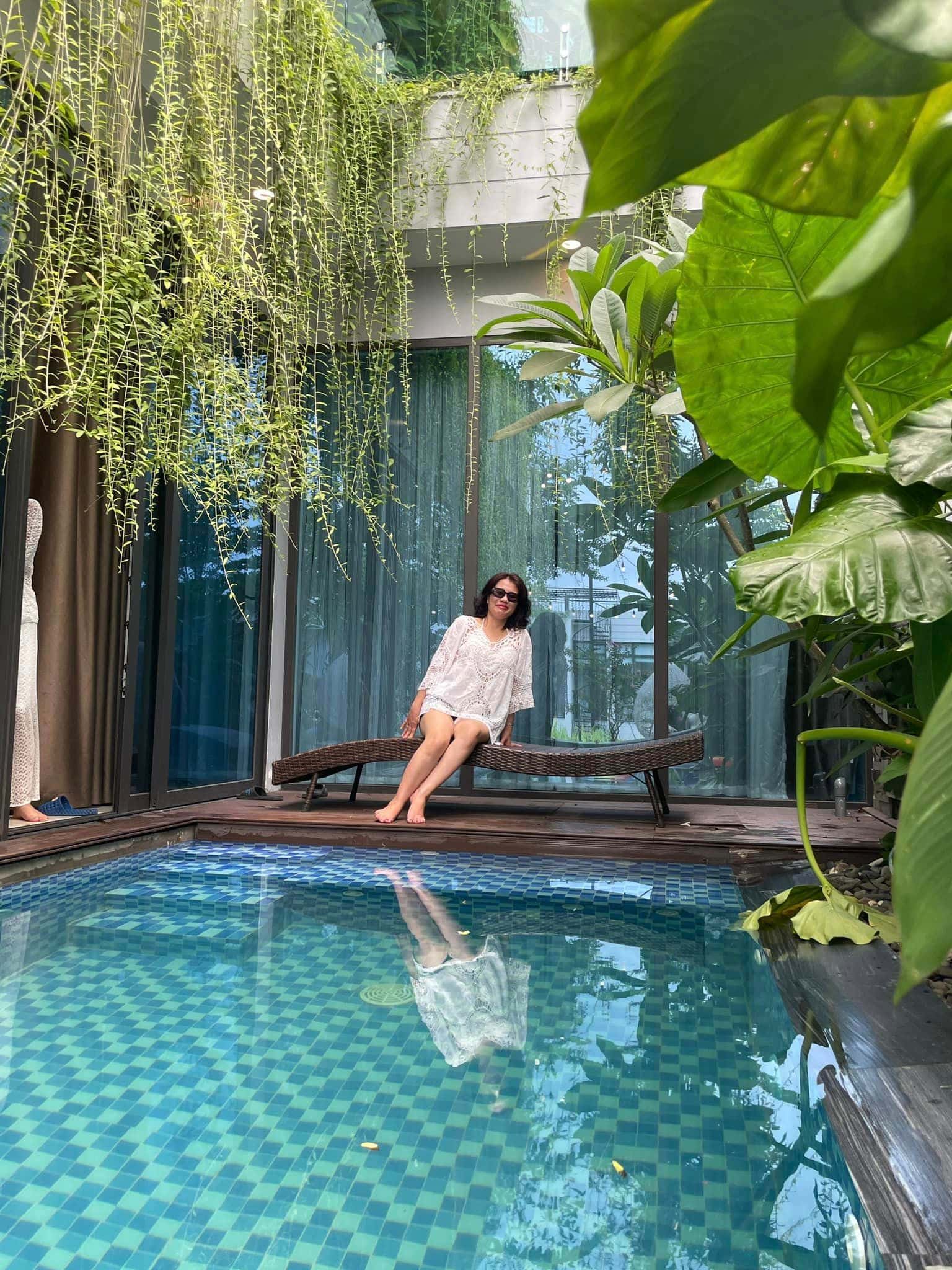 Ghế bể bơi 