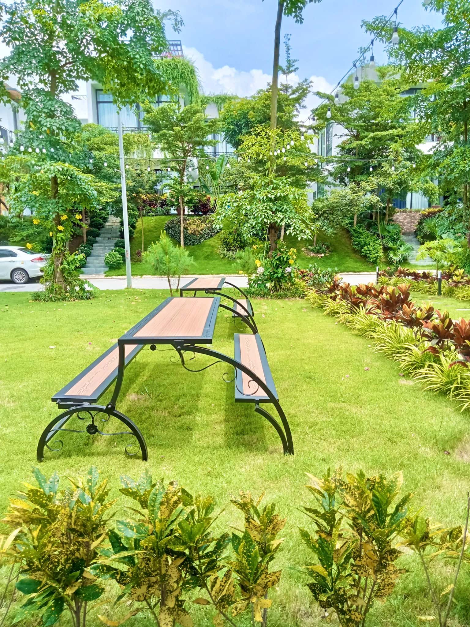  Bàn ăn ngoài trời