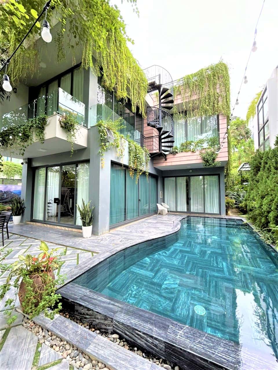Private 40m2 swimming pool