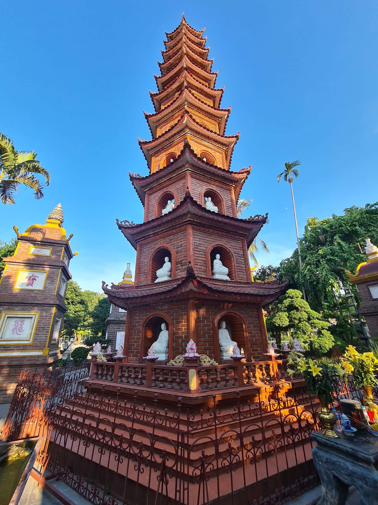 Chùa Trấn Quốc, Hà Nội  — ảnh 20