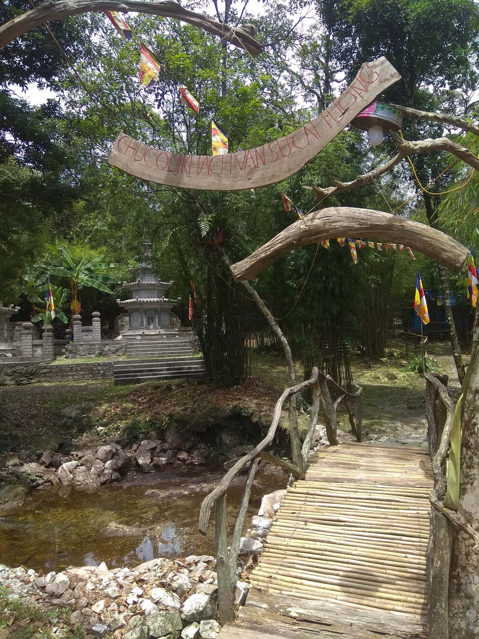 chua dia nguc tam dao vinh phuc