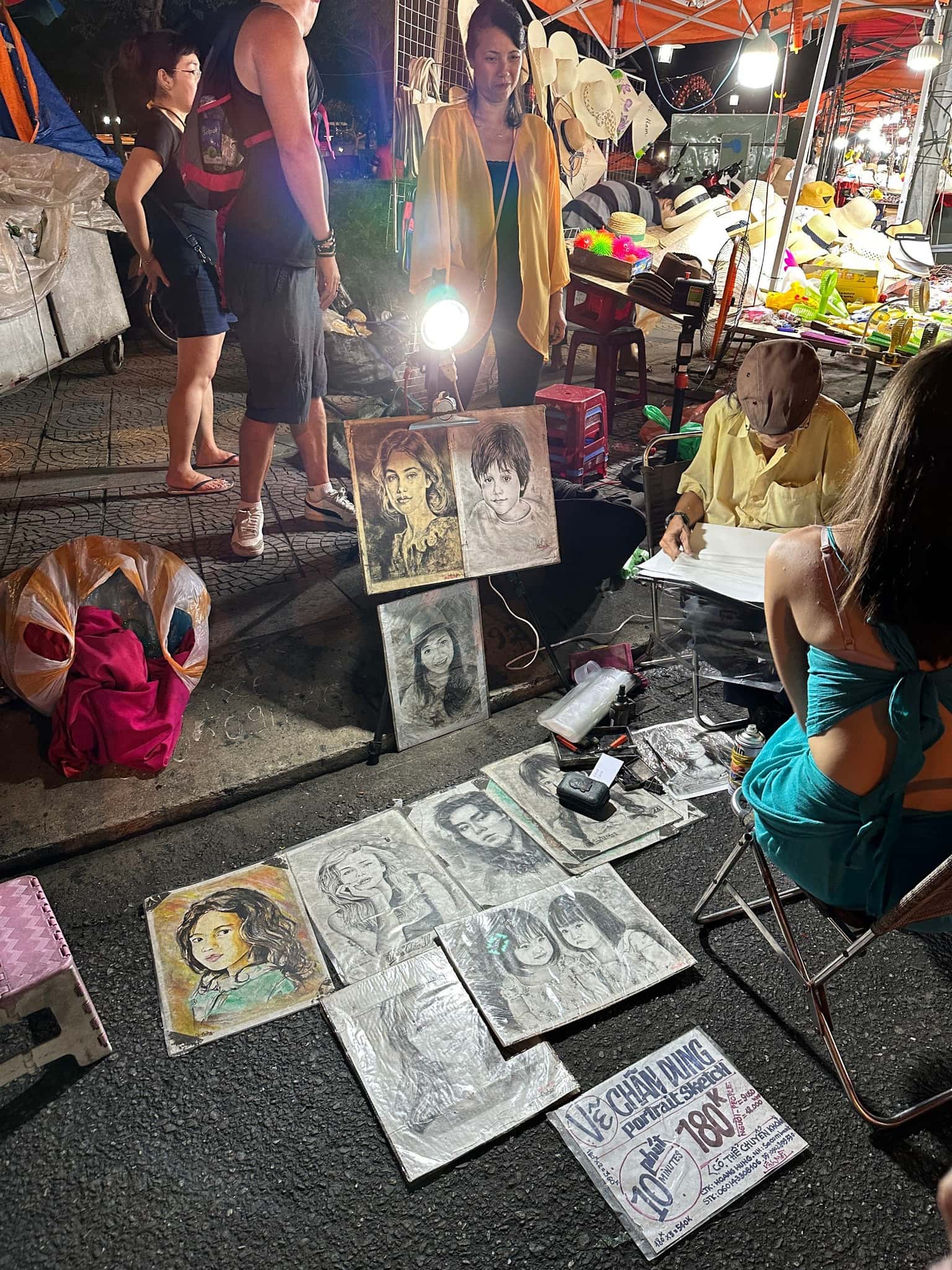 岘港 Sơn Trà 夜市 — 照片 3